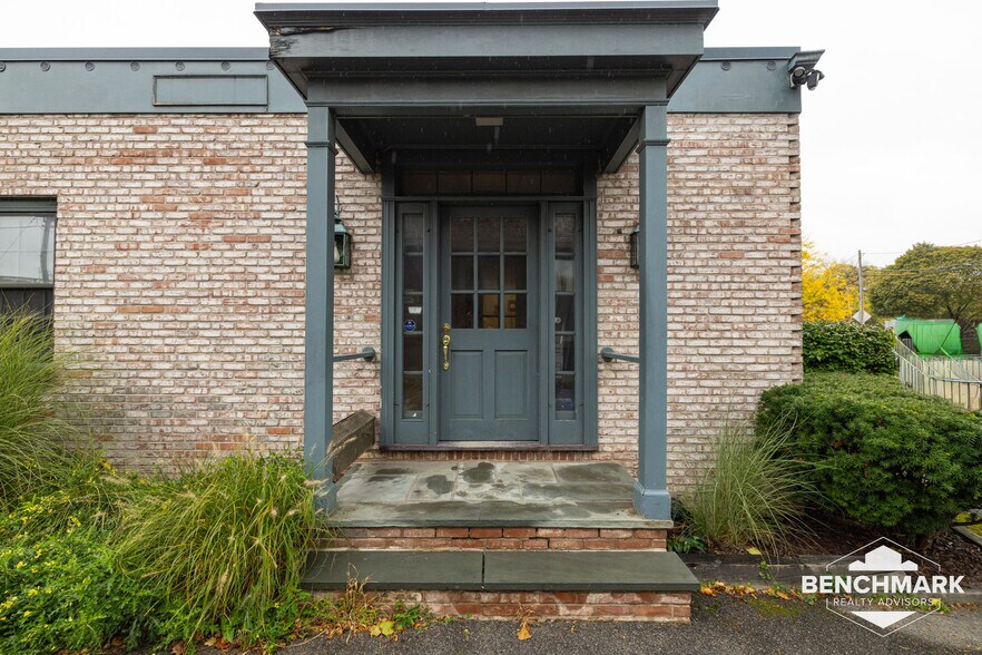 More Photos Of 37 Allens Creek Rd, Brighton Office For Lease