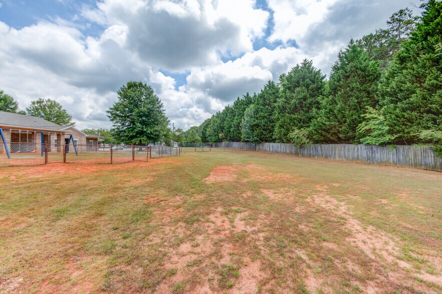 More Photos Of 495 Harbins Rd, Dacula Daycare Center For Sale