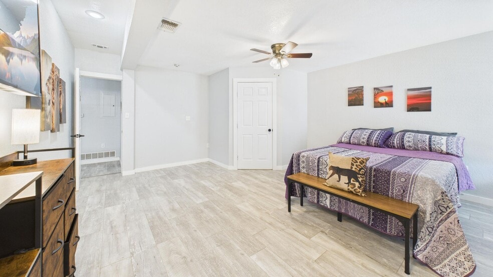 More Photos Of 2123 15th St, Lubbock Apartments For Sale