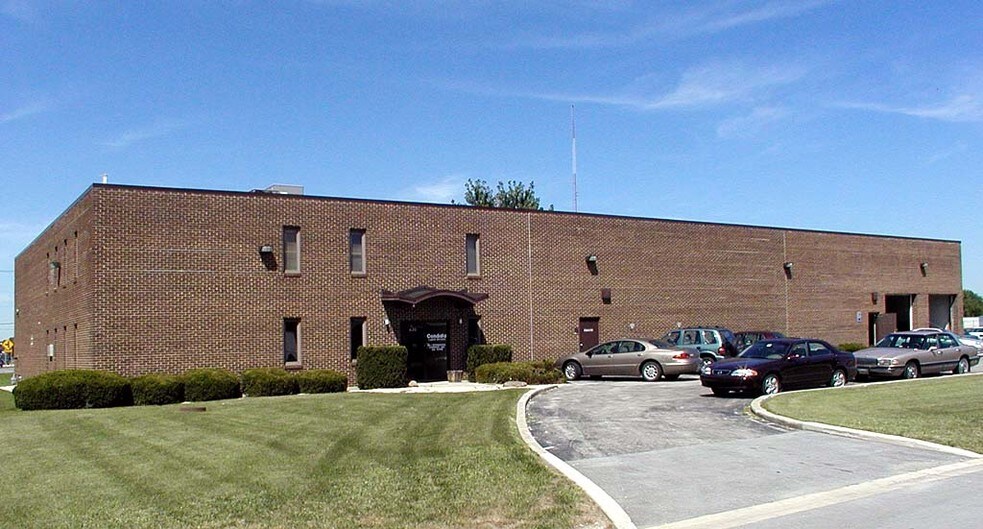 Primary Photo Of 435 W 194th St, Glenwood Manufacturing For Lease