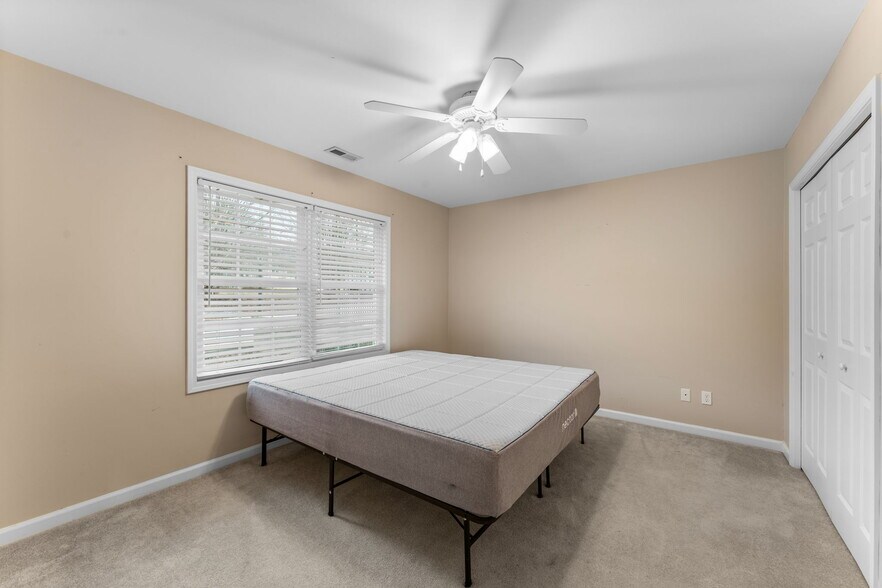 More Photos Of 520 Baird Cove Rd, Franklin Apartments For Sale