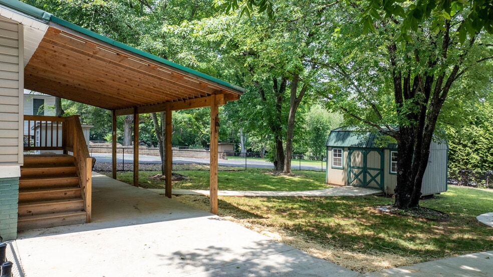 More Photos Of 3084 W Main St, Claremont Office For Sale