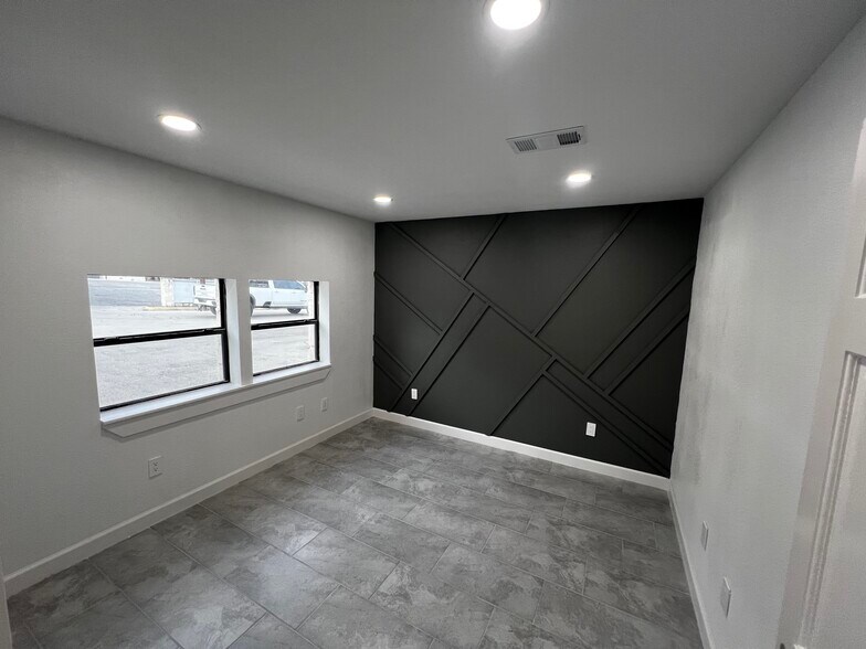 More Photos Of 2015 FM 2673, Canyon Lake Apartments For Lease