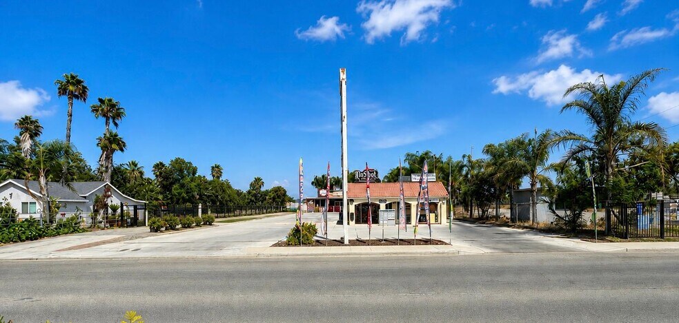 More Photos Of 5666 Etiwanda Ave, Jurupa Valley Storefront For Sale
