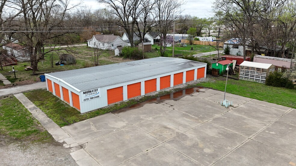 More Photos Of 602 N Poplar St, Centralia Self Storage For Sale
