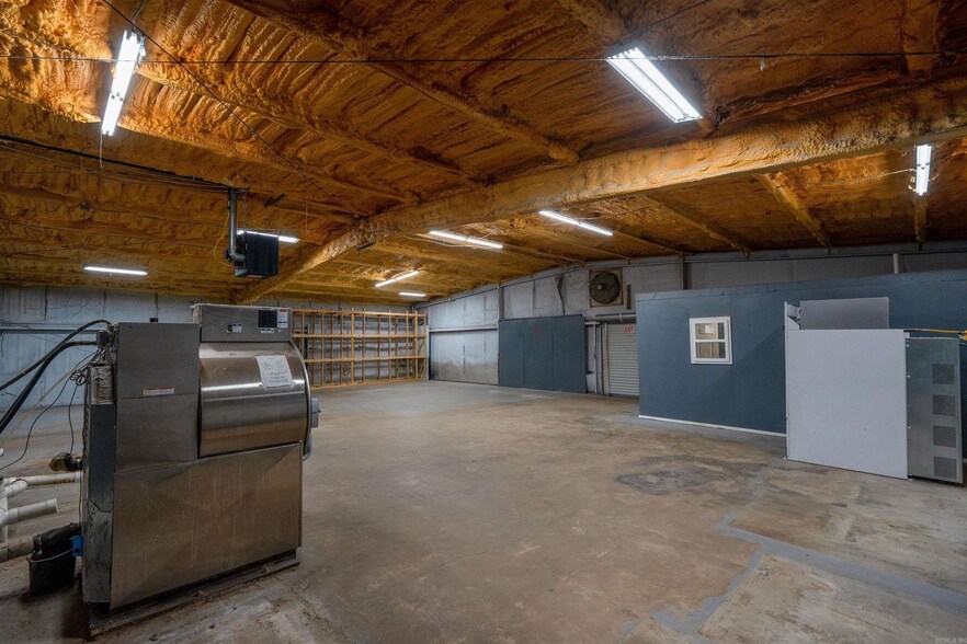 More Photos Of 119 Gemar, Pangburn Industrial For Sale