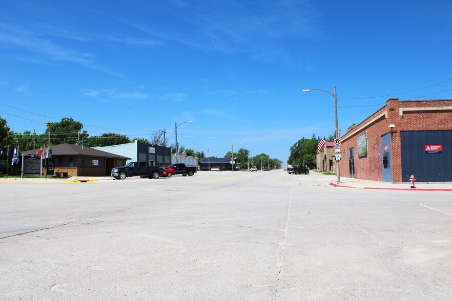 More Photos Of 800 Box Butte Ave, Hemingford General Retail For Sale