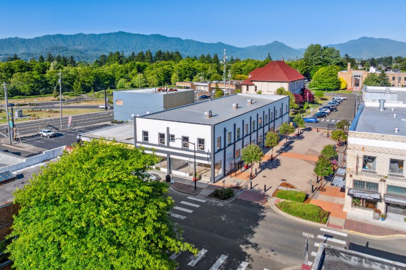 More Photos Of 115 Main Ave, Tillamook General Retail For Lease