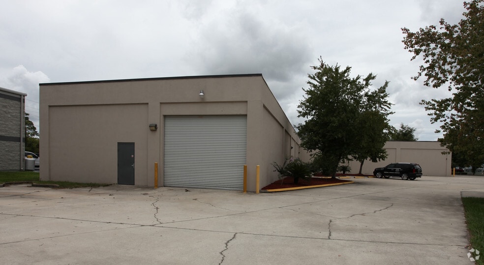 More Photos Of 391 Corporate Way, Orange Park Warehouse For Sale