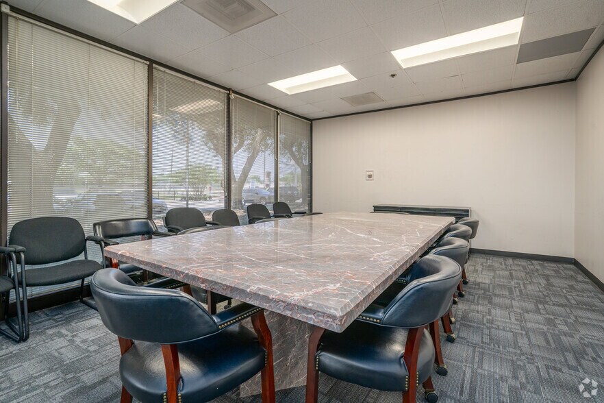 More Photos Of 10101 Fondren Rd, Houston Unknown For Lease