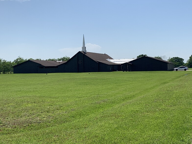 Primary Photo Of 8203 John Martin Rd, Baytown Religious Facility For Lease