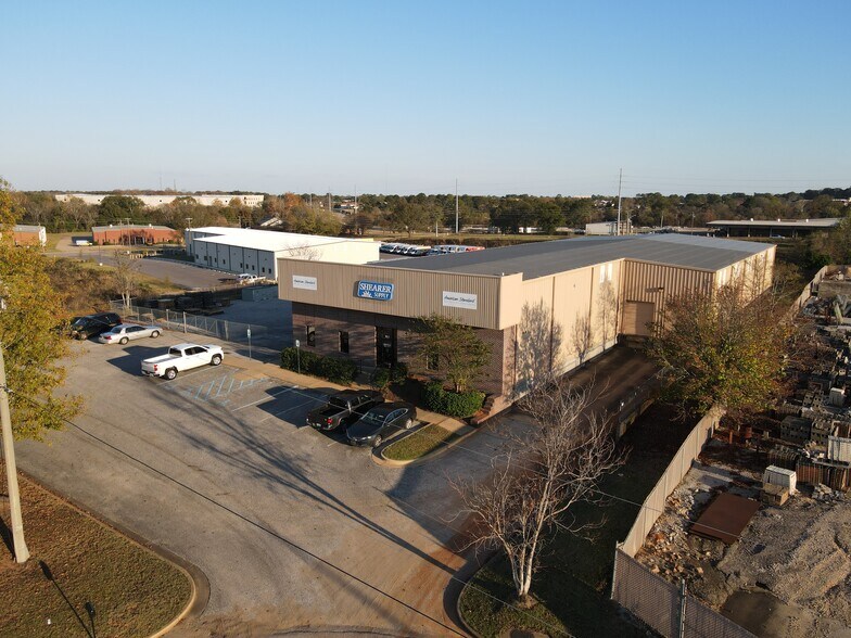 More Photos Of 1820 Ridgeway E, Montgomery Warehouse For Sale