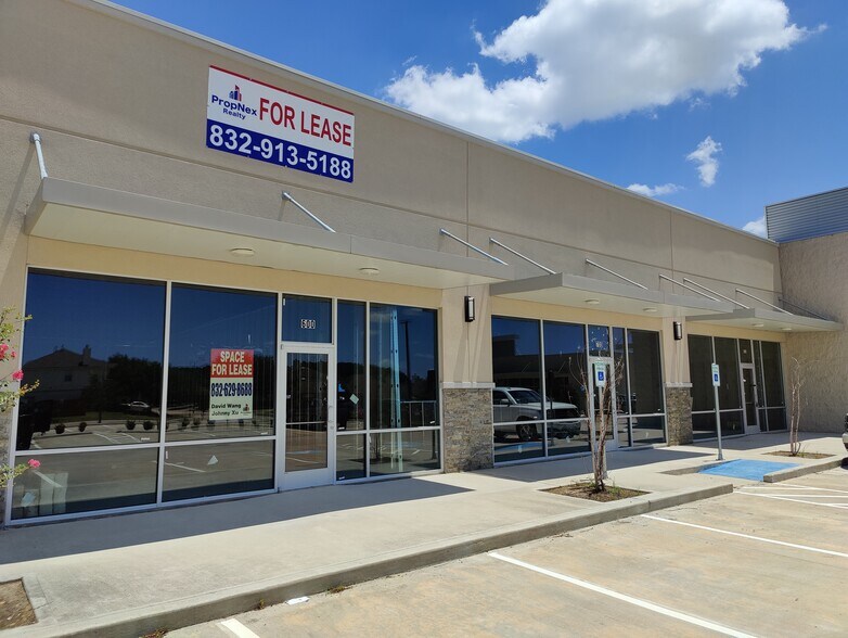 More Photos Of 25031 Westheimer Pky, Katy Storefront For Lease