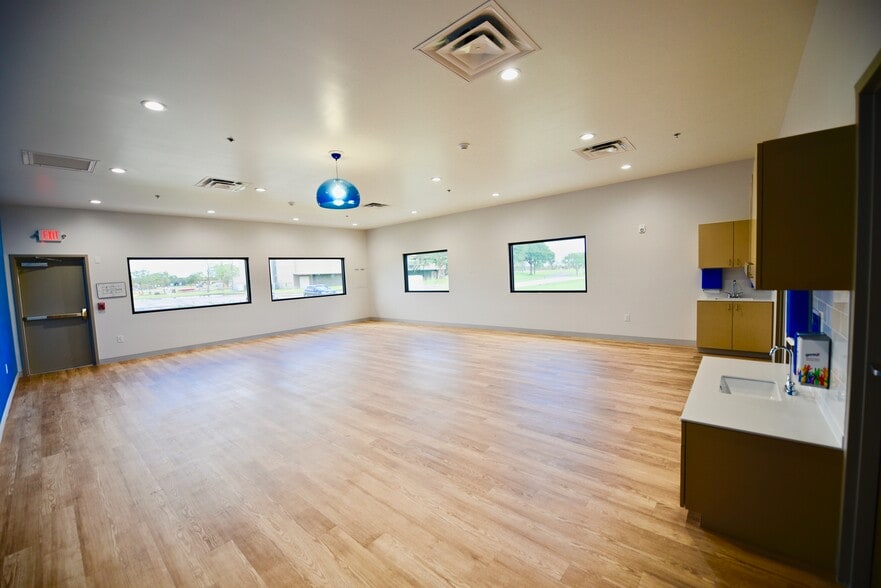 More Photos Of 2007 FM 2004 Dr, Richwood Daycare Center For Sale