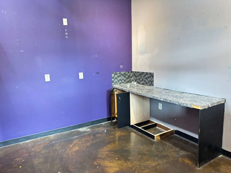 More Photos Of 1905 Rice Rd, Matthews Unknown For Lease