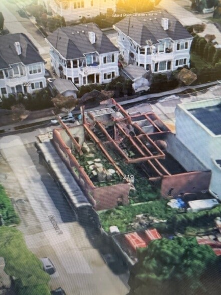 More Photos Of 219 Fordham St, Bronx Warehouse For Sale