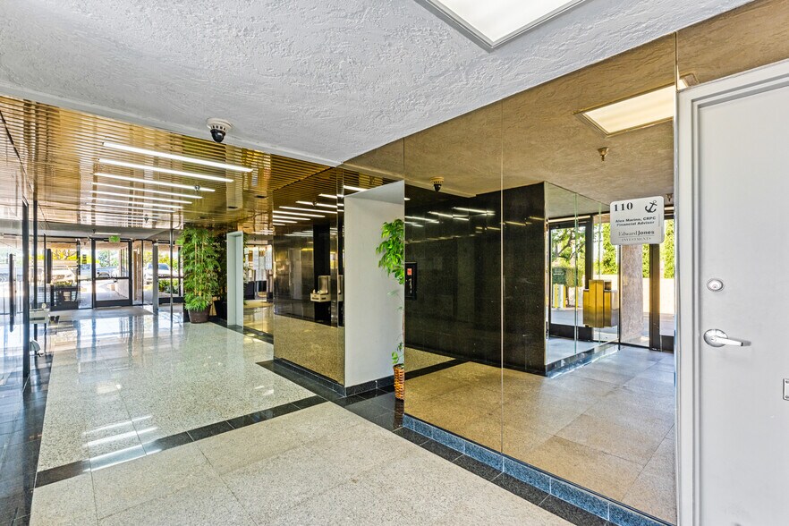 More Photos Of 20422 Beach Blvd, Huntington Beach Office For Sale