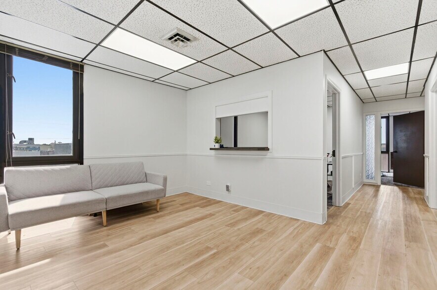 More Photos Of 1331 N Stewart Ave, Springfield Medical For Sale