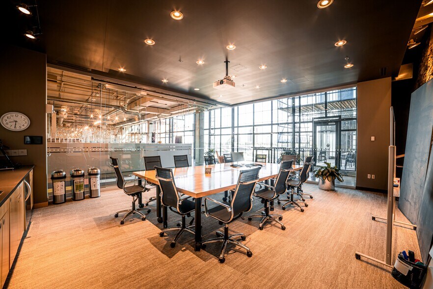 More Photos Of 710 S 2nd St, Minneapolis Office For Sale