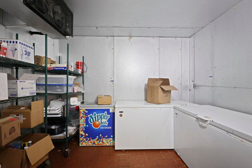 More Photos Of 298 W Orange St, Jesup Restaurant For Sale