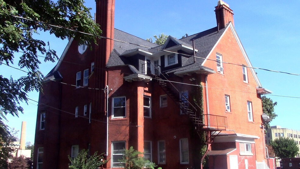 8488 W Utica St, Buffalo, NY 14209 Office Residential For Sale