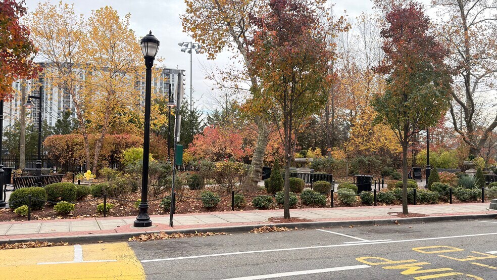 More Photos Of 208 38th St, Union City Apartments For Sale