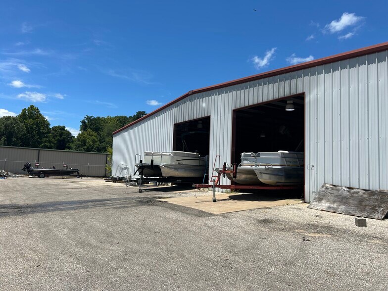 Primary Photo Of 1765 US 231, Wetumpka Marina For Sale