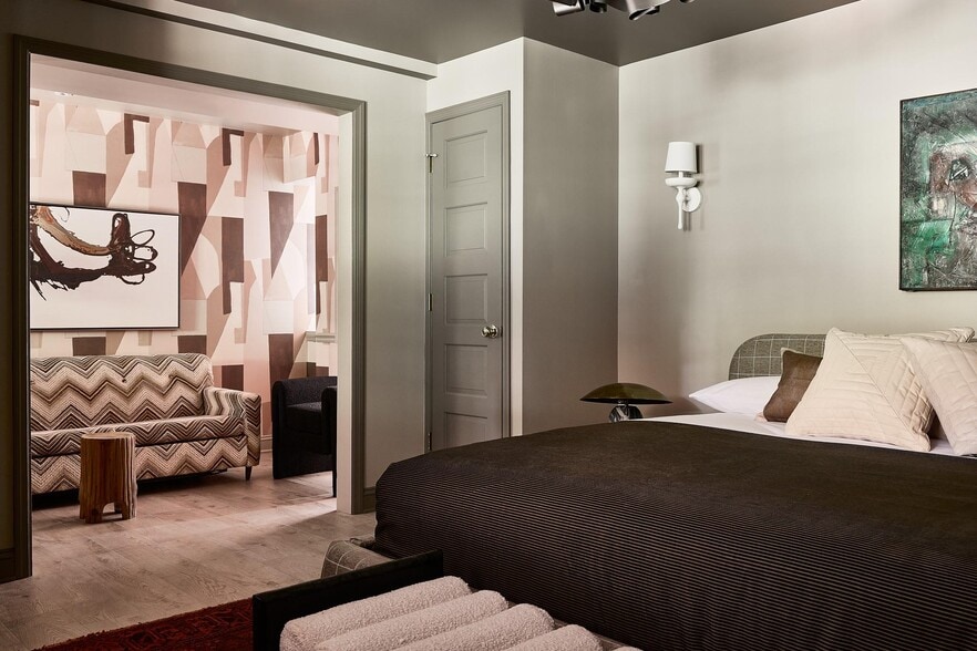 More Photos Of 173 E Chestnut St, Asheville Hotel For Sale