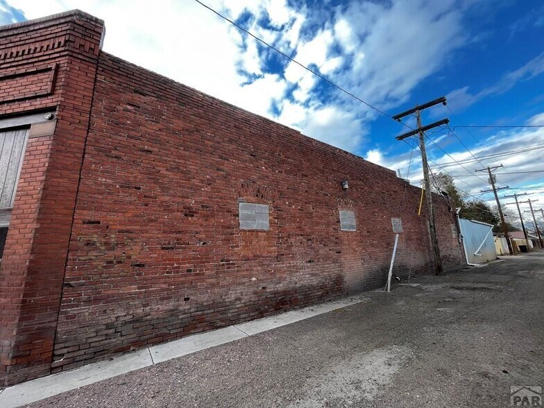 More Photos Of 411-413 E Northern Ave, Pueblo Warehouse For Sale