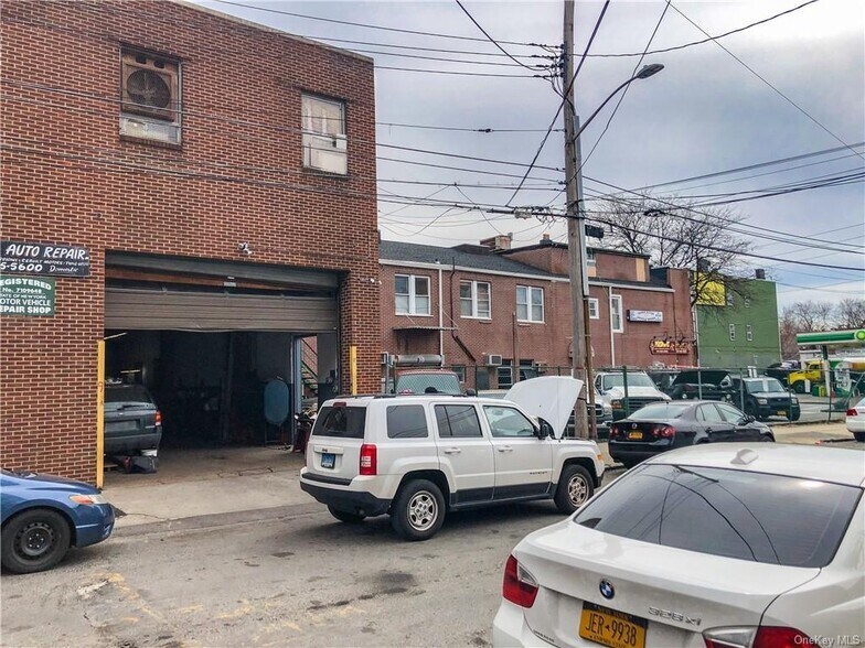 More Photos Of 9 N Bond St, Mount Vernon Warehouse For Sale
