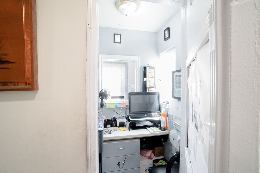 More Photos Of 3101 E Pacific Coast Hwy, Signal Hill Hotel For Sale