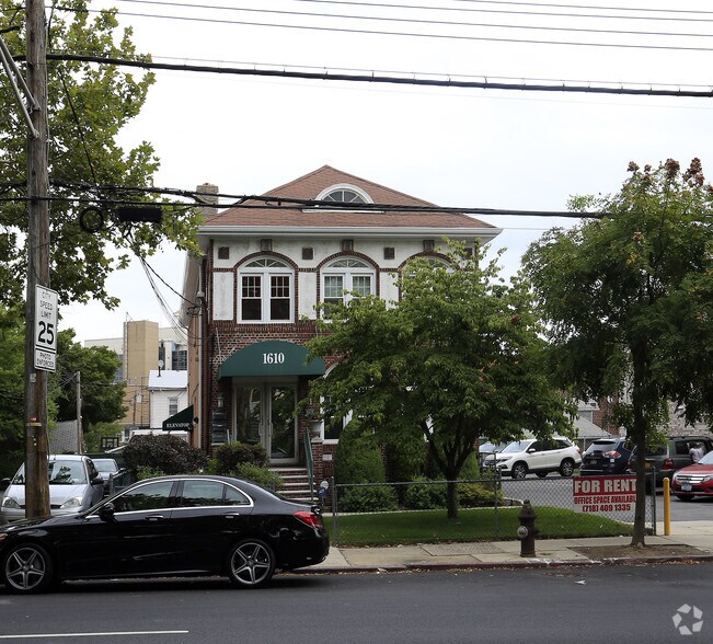 More Photos Of 1610 Williamsbridge Rd, Bronx Office For Sale