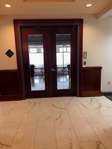 More Photos Of 7780 Brier Creek Pky, Raleigh Medical For Lease