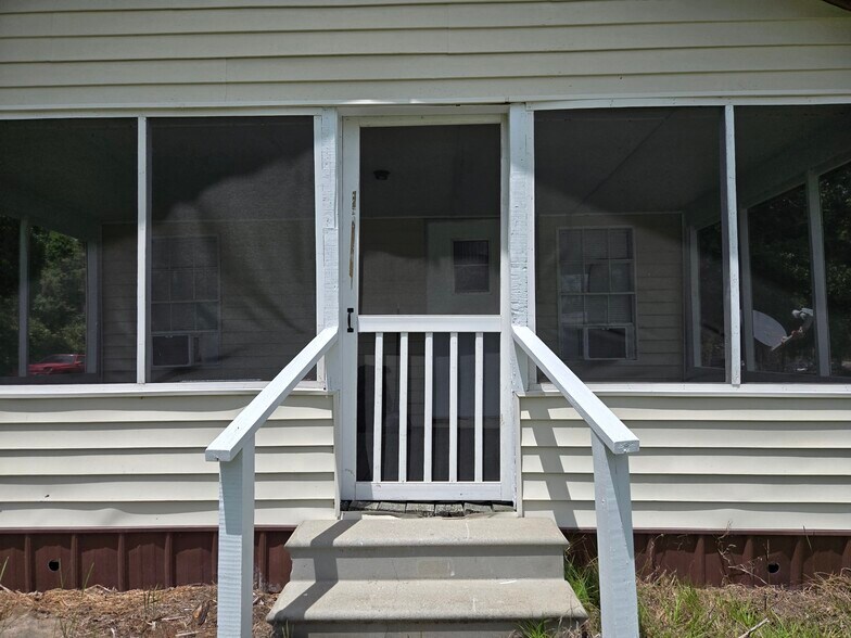 More Photos Of 3822 Kay Cir, Blackshear Apartments For Sale
