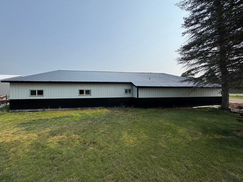 More Photos Of 2480 W Highway 63, Springbrook Warehouse For Sale
