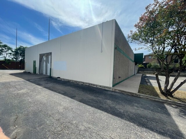 More Photos Of 813 Morrow St, Austin Flex For Lease