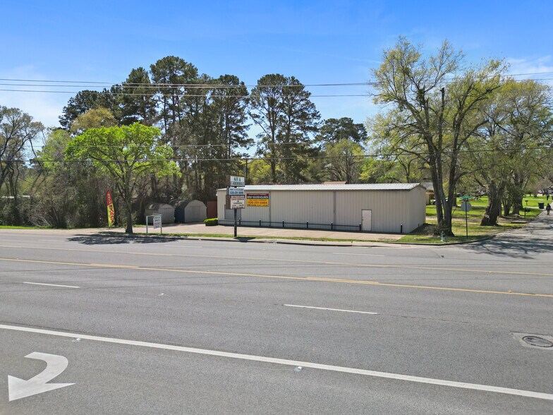 More Photos Of 209 State Highway 75 N, Huntsville Warehouse For Lease