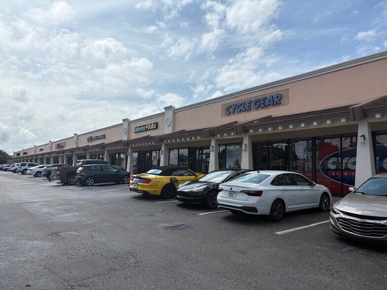 More Photos Of 1765-1781 NE 163rd St, North Miami Beach Unknown For Lease