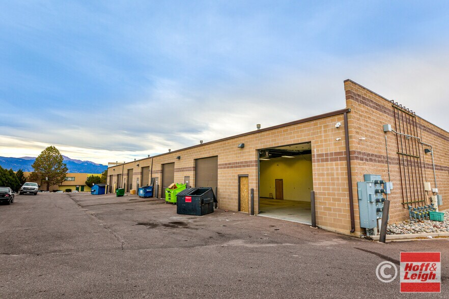 More Photos Of 4615 Town Center Dr, Colorado Springs Warehouse For Lease