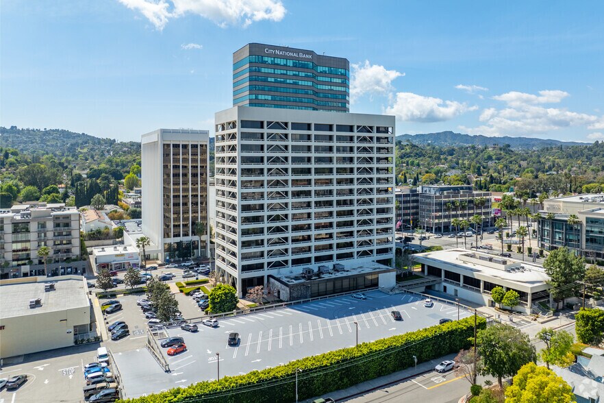More Photos Of 15233 Ventura Blvd, Sherman Oaks Unknown For Lease