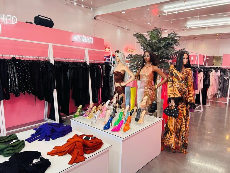More Photos Of 7312-7316 Melrose Ave, Los Angeles Storefront For Lease