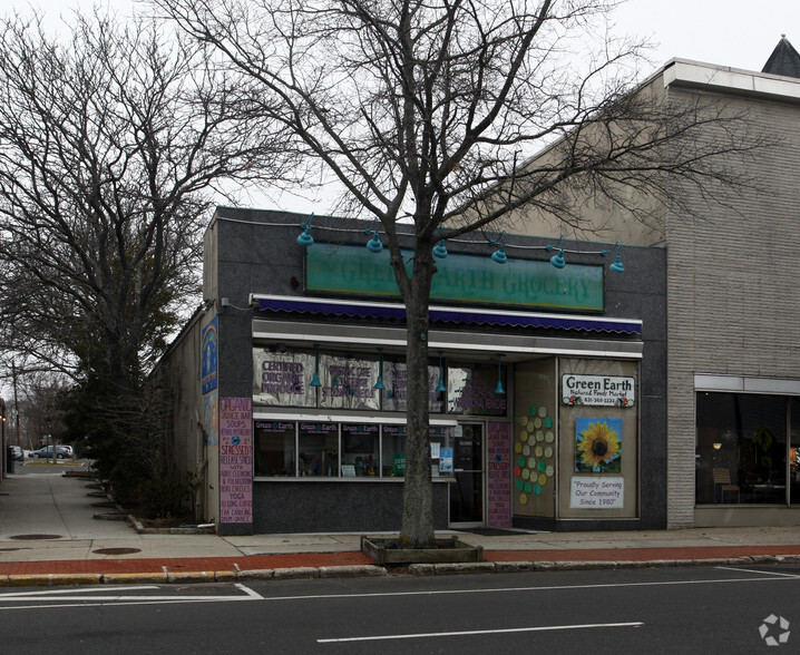 Primary Photo Of 50 E Main St, Riverhead Storefront For Lease