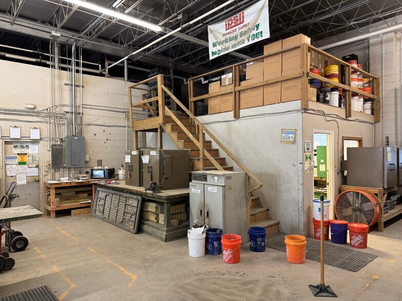 More Photos Of 724 Central Ave, New Orleans Light Distribution For Sale