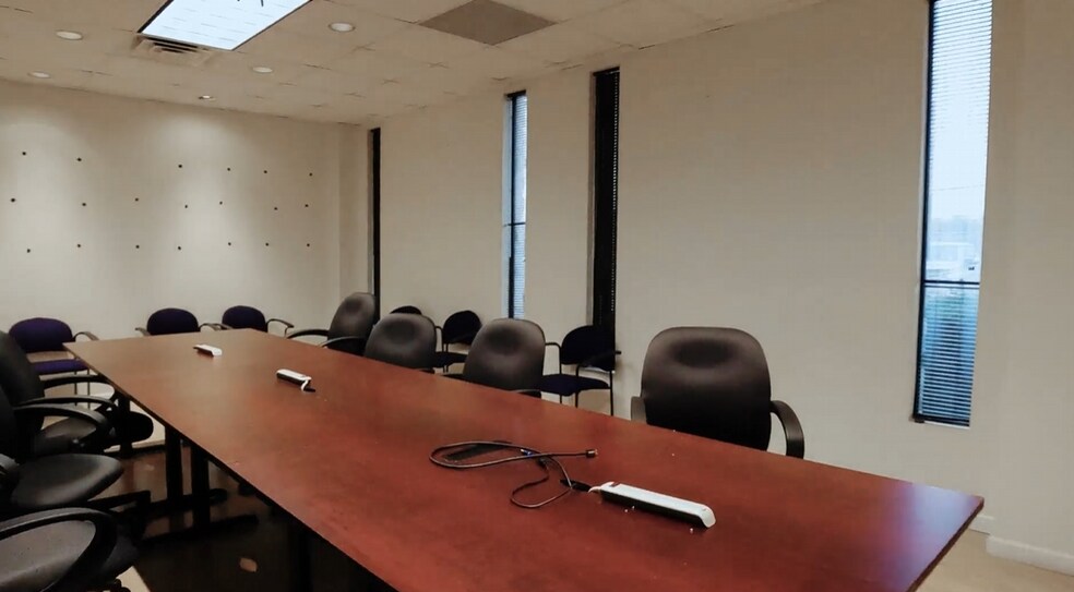 More Photos Of 1121 Buschong St, Houston Warehouse For Lease