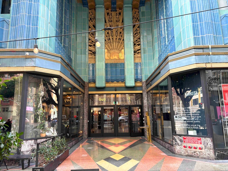 More Photos Of 215 W 9th St, Los Angeles Apartments For Lease