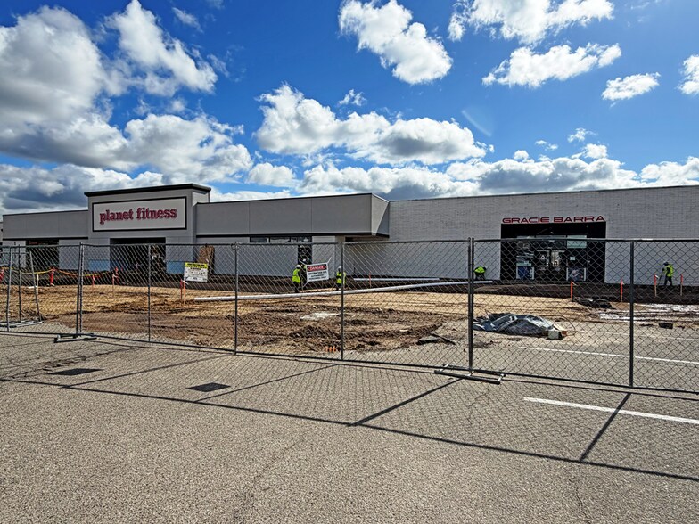 More Photos Of 1600 N Main St, Meridian General Retail For Lease