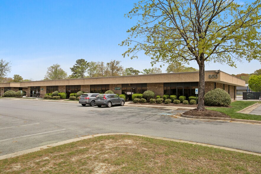 More Photos Of 739 Thimble Shoals Blvd, Newport News Office For Lease