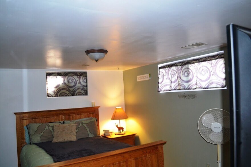 More Photos Of 135-145 Cleveland Ave, Loveland Warehouse For Sale