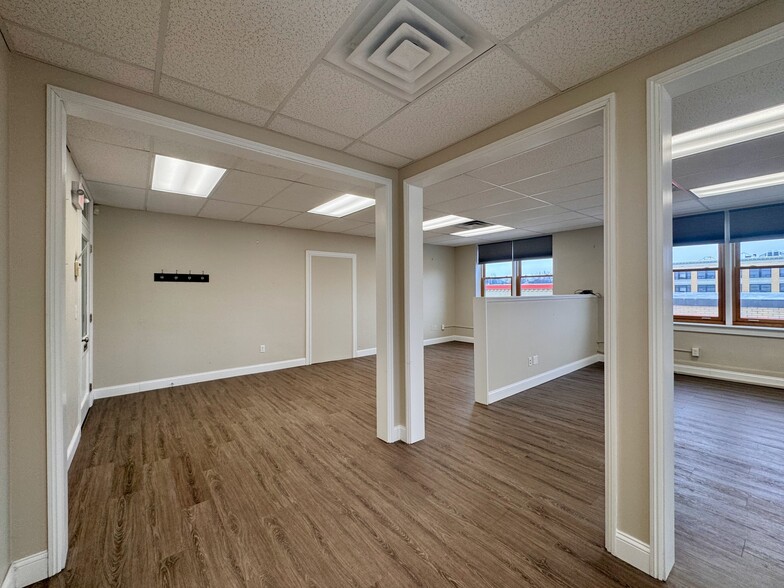 More Photos Of 38 Elm St, Westfield Storefront Retail Office For Lease