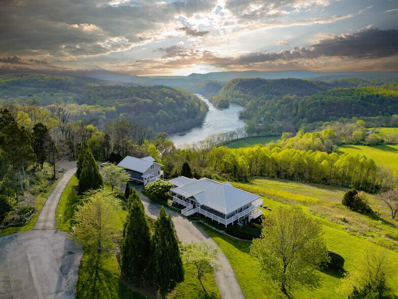 More Photos Of 125 River Ridge Dr, Pearisburg Hospitality For Sale